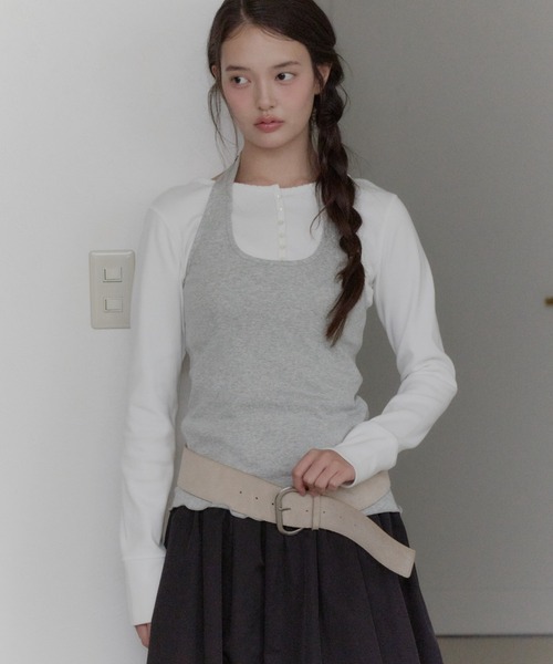GIUNON(ジウノン)の「henley neck scallop long-t / ヘンリーネックスカラップロンT(Tシャツ/カットソー・レディース・グレー/ホワイト/ブラック/ネイビー/ミント・FREE)」の21枚目の写真