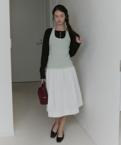 GIUNON(ジウノン)の「henley neck scallop long-t / ヘンリーネックスカラップロンT(Tシャツ/カットソー・レディース・グレー/ホワイト/ブラック/ネイビー/ミント・FREE)」の12枚目の写真