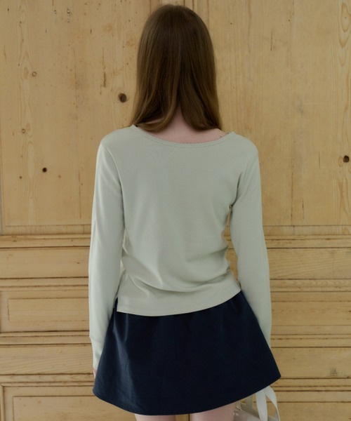 GIUNON(ジウノン)の「henley neck scallop long-t / ヘンリーネックスカラップロンT(Tシャツ/カットソー・レディース・グレー/ホワイト/ブラック/ネイビー/ミント・FREE)」の15枚目の写真