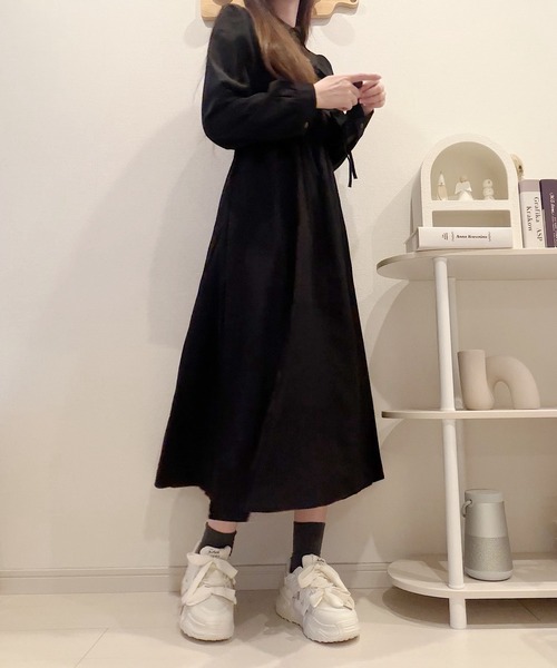 Nana(ナナ)の「シャーリングキャミワンピースセットアップ(セットアップ・レディース・ブラック/アイボリー・X-LARGE/LARGE/MEDIUM)」の13枚目の写真