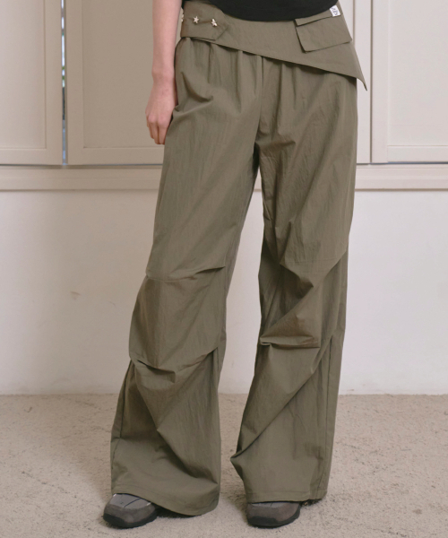 THE GREEN LAB（ザグリーンラボ）の「スタースタッドベルトパラシュートパンツ[ブラック]（スウェットパンツ・レディース・その他・FREE）」の7枚目の写真