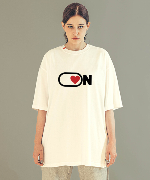 BEOM(ボム)の「ラブオンTシャツホワイト(Tシャツ/カットソー・メンズ・その他・1/2)」の4枚目の写真
