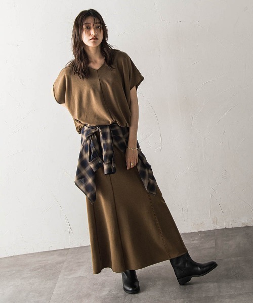 MAYSON GREY（メイソングレイ）の「とろみジャージーセミフレアスカート≪セットアップ対応≫（スカート・レディース・チャコールグレー/ブラック/キャメル・M）」の20枚目の写真