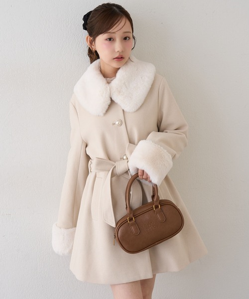 continuer de NICE CLAUP（コンティニューデナイスクラップ）の「フェイクファー付2wayミドルコート（その他アウター・レディース・チャコールグレー/ブラック/ベージュ/アイボリー/その他1/ブラック系その他・FREE）」の2枚目の写真