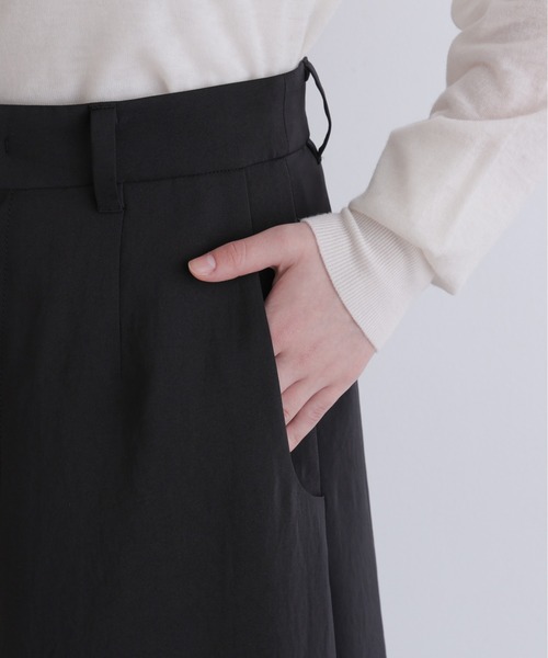LE PHIL（ルフィル）の「◆タックボリュームパンツ（その他パンツ・レディース・グレー系その他/ブラック・0/1）」の7枚目の写真