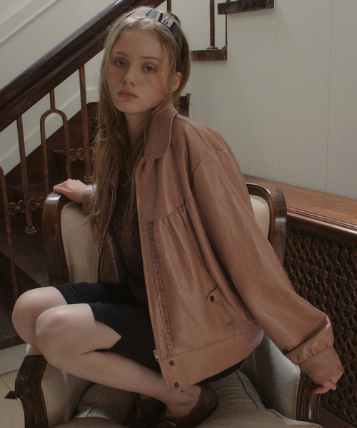 OURNOSTALGIA(アワー ノスタルジア)の「Annette Shirring Leather Jacket_Dusty Pink(OB6OT06)(ライダースジャケット・レディース・ピンク・FREE)」の1枚目の写真