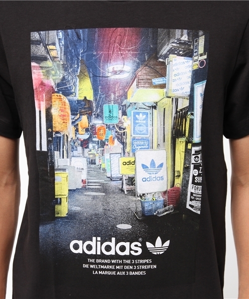 adidas（アディダス）の「オリジナルス Tシャツ[STREET PHOTO TEE]（Tシャツ/カットソー・メンズ・ブラック/ホワイト・SMALL/LARGE/X-LARGE/XX-LARGE/X-SMALL/MEDIUM/XXX-LARGE）」の7枚目の写真