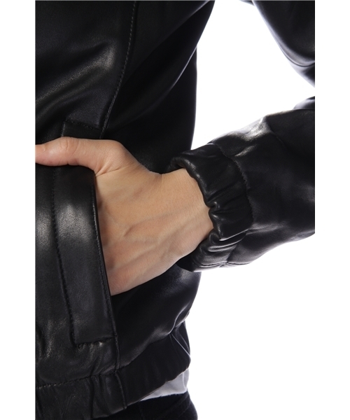 Another Edition(アナザーエディション)の「AE N/C LAMB ZIP BLSN(ブルゾン・レディース・ブラック/ベージュ/ダークブラウン・SMALL/MEDIUM)」の8枚目の写真