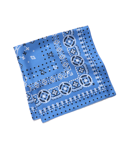 manipuri(マニプリ)の「Manipuri バンダナ柄シルクスカーフ(65)(バンダナ/スカーフ・レディース・オリーブ/ブルー・FREE)」の1枚目の写真