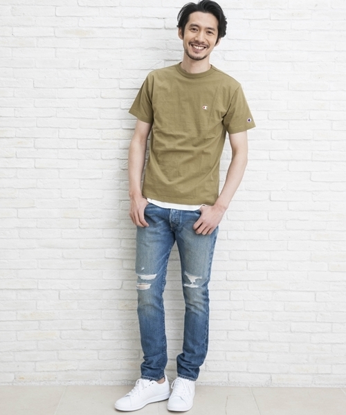 Champion(チャンピオン)の「ワンポイントクルーネックTシャツ(Tシャツ/カットソー・メンズ・ホワイト/レッド/ネイビー/オレンジ/グレー/チャコールグレー/ワイン/ゴールド/ロイヤルブルー/ブラック/カーキ/ターコイズブルー/アーミー・SMALL/X-LARGE/MEDIUM/LARGE)」の6枚目の写真