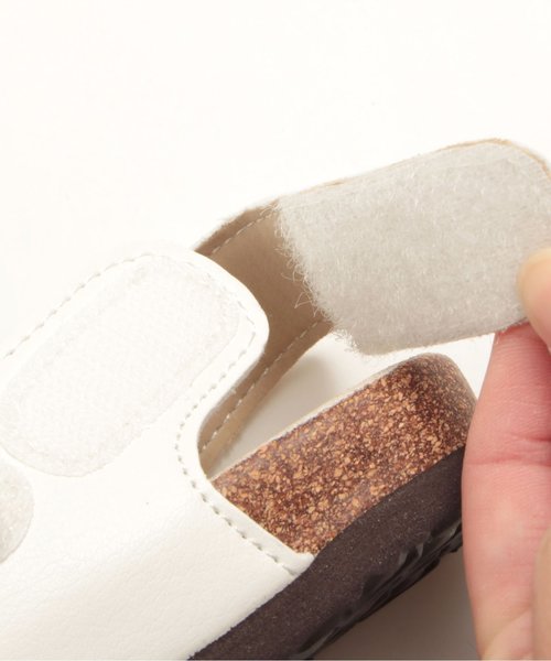 Ampersand（アンパサンド）の「ベビーダブルベルトサンダル（サンダル・キッズ・シルバー/ブラウン/オフホワイト・13.5/14.5/13/14/15 ）」の12枚目の写真