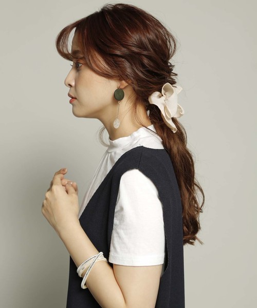 PLAIN CLOTHING(プレーンクロージング)の「ウッドアシンメトリーピアス【PLAIN CLOTHING】(ピアス(両耳用)・レディース・ブラウン/カーキ/ブラック・FREE)」の9枚目の写真