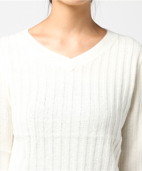 Honeys（ハニーズ）の「【ふわかる】リブ編プルオーバー（ニット/セーター・レディース・アイボリー/ブルー/杢グレー/オレンジ/ピンク/ブラック/マスタード・L/M/S）」の10枚目の写真