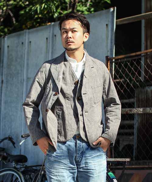 Sanca（サンカ）の「Sanca/INDIGO LINEN CANVAS PEAKED JACKET（テーラードジャケット・メンズ・ブラウン/インディゴブルー・3/2/1）」の2枚目の写真