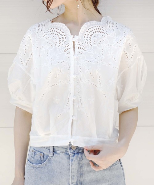 SY3(エスワイスリー)の「【コットン100%】刺繍スカラップレースブラウス(シャツ/ブラウス・レディース・ホワイト/ベージュ・ONESIZE)」の15枚目の写真