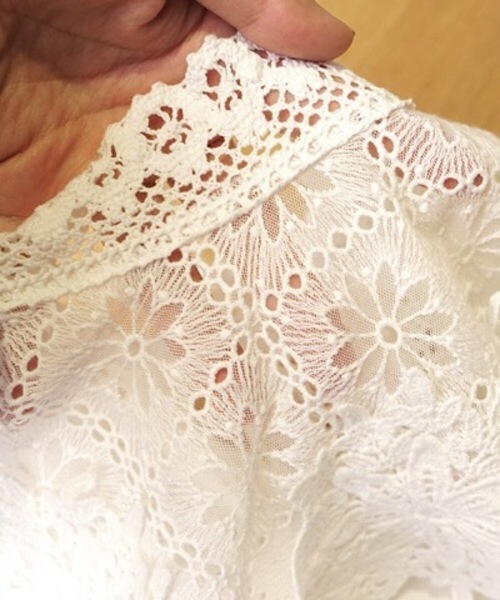 flower（フラワー）の「ワンダフルフラワーブラウス（シャツ/ブラウス・レディース・ホワイト/ブラック/ピンク/ブルー・FREE）」の10枚目の写真