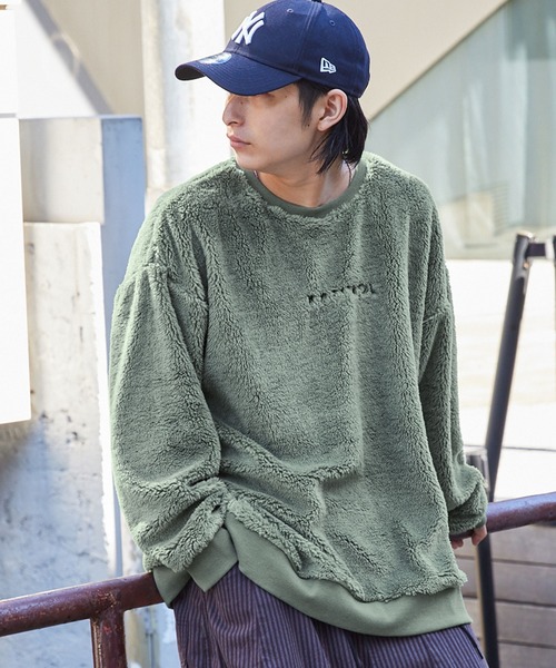 KANGOL（カンゴール）の「MONO-MART×KANGOL カンゴール ビッグシルエット ボア  クルーネックスウェット（スウェット・メンズ・ブラック/ベージュ/ネイビー/オフホワイト/パープル系その他/ブラック系その他/アイボリー/オリーブ/ブラウン/ライトグレー/グリーン系その他/ベージュ系その他/グレイッシュベージュ/ダークブラウン/ホワイト系その他/グレイッシュブルー/ブラウン系その他/グレー・FREE）」の15枚目の写真