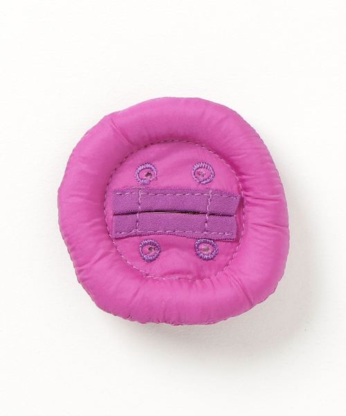 mercibeaucoup,（メルシーボークー）の「ボタンバッチ（ブローチ/コサージュ・レディース・ホワイト/パープル/レッド/カーキ/マスタード・フリー）」の9枚目の写真