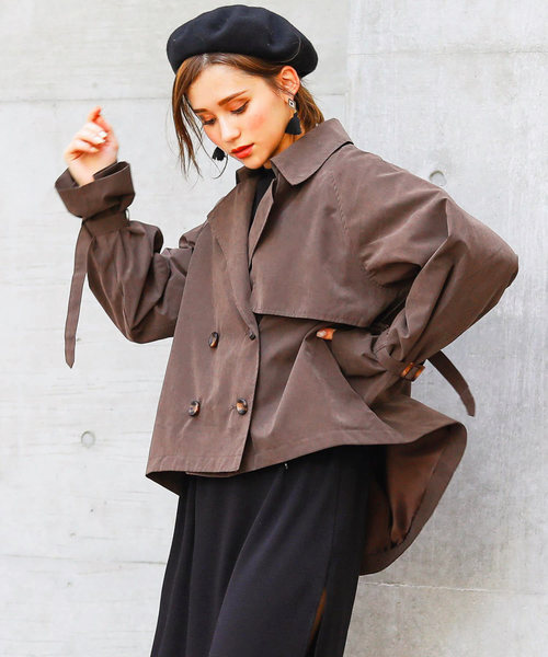 Fashion Letter（ファッションレター）の「オーバーシルエット キャンディ袖ショートトレンチコート ライトアウター（トレンチコート・レディース・ブラック/ベージュ/サンドベージュ/キャメル/ダークカーキ/スモークピンク/ベージュ系その他/テラコッタ/ブラウン・M/L）」の3枚目の写真