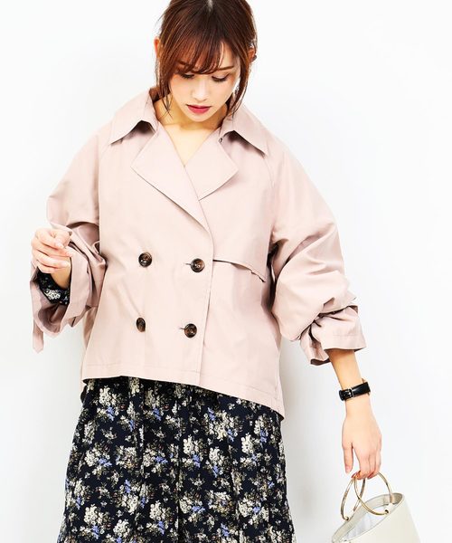 Fashion Letter（ファッションレター）の「オーバーシルエット キャンディ袖ショートトレンチコート ライトアウター（トレンチコート・レディース・ブラック/ベージュ/サンドベージュ/キャメル/ダークカーキ/スモークピンク/ベージュ系その他/テラコッタ/ブラウン・M/L）」の9枚目の写真