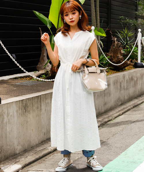 VANNIE U(ヴァニーユー)の「VANNIE U コットン刺繍ドローノースリワンピース(ワンピース・レディース・ホワイト/ブラック/ブラウン・FREE)」の17枚目の写真