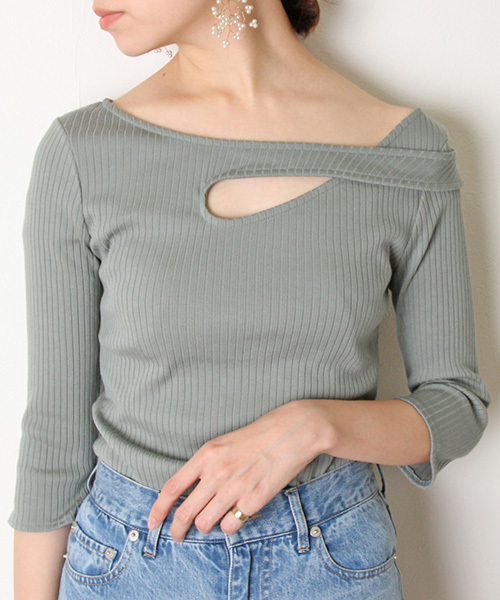 RANDA（ランダ）の「ストラップデザイントップス（Tシャツ/カットソー・レディース・ブラック/ブラウン/グリーン/グレイッシュベージュ・FREE）」の7枚目の写真