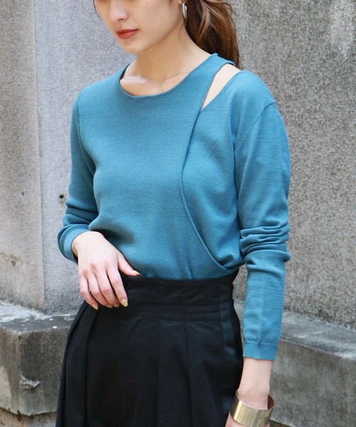 HER CLOSET（ハークローゼット）の「【HERCLOSET】アシメレイヤード肩スリットニット（ニット/セーター・レディース・オフホワイト/ブラック/ベージュ/キャメル/ブルーグリーン/ワインレッド・M）」の5枚目の写真