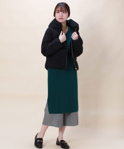 TRUDEA(トルディア)の「総針編み Vネックニットワンピース(ワンピース・レディース・ブラウン/グリーン/ブラック/アイボリー/グレー・MEDIUM/LARGE)」の16枚目の写真
