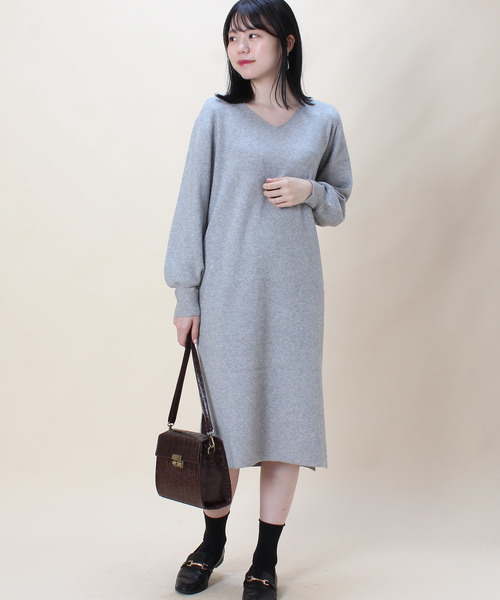 TRUDEA(トルディア)の「総針編み Vネックニットワンピース(ワンピース・レディース・ブラウン/グリーン/ブラック/アイボリー/グレー・MEDIUM/LARGE)」の12枚目の写真
