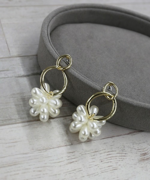 JUGLANS(ユグランス)の「【JUGLANS】デザインピアス(ピアス(両耳用)・レディース・K/O/C/J/G/N/B/F/R/M/P/E/Q/I/S/T/L/A/H/D・FREE)」の2枚目の写真