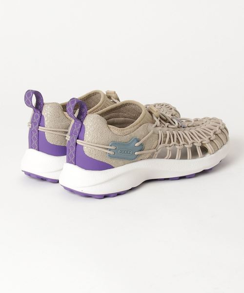 KEEN(キーン)の「UNEEK SNK / ユニーク スニーク(スニーカー・レディース・ベージュ・24.5cm/24cm/25cm/23cm/23.5cm/22.5cm)」の2枚目の写真