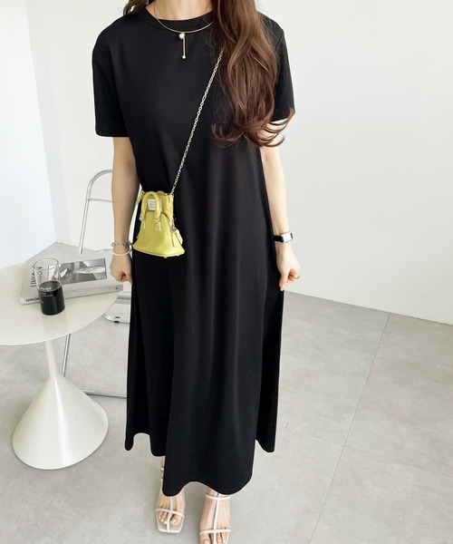 GeeRA（ジーラ）の「接触冷感♪フレアーシルエットロング半袖Tシャツワンピース（ワンピース・レディース・レッド/ブラック/ベージュ/カーキ/ネイビー/グリーン/モカ・LARGE/X-LARGE/SMALL/MEDIUM/XX-LARGE）」の18枚目の写真