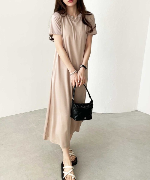 GeeRA（ジーラ）の「接触冷感♪フレアーシルエットロング半袖Tシャツワンピース（ワンピース・レディース・レッド/ブラック/ベージュ/カーキ/ネイビー/グリーン/モカ・LARGE/X-LARGE/SMALL/MEDIUM/XX-LARGE）」の16枚目の写真