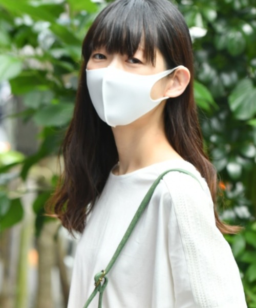 CROSSPLUS ONLINE(クロスプラスオンライン)の「【PASTEL MASK/パステルマスク】 布マスク 肌に優しい 3枚セット 血色マスク 洗える 立体マスク 三層構造 ストレッチ 子供用~大きいサイズ レディース 抗菌防臭(マスク・レディース・オフホワイト/チャコールグレー/サックスブルー/オレンジ・S/SS/M)」の5枚目の写真