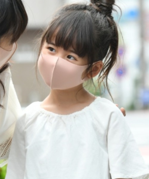 CROSSPLUS ONLINE(クロスプラスオンライン)の「【PASTEL MASK/パステルマスク】 布マスク 肌に優しい 3枚セット 血色マスク 洗える 立体マスク 三層構造 ストレッチ 子供用~大きいサイズ レディース 抗菌防臭(マスク・レディース・オフホワイト/チャコールグレー/サックスブルー/オレンジ・S/SS/M)」の15枚目の写真