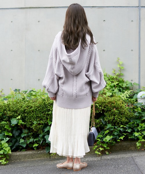 flower（フラワー）の「フーディーアランニット（ニット/セーター・レディース・アッシュグレー/アイボリー・FREE）」の11枚目の写真