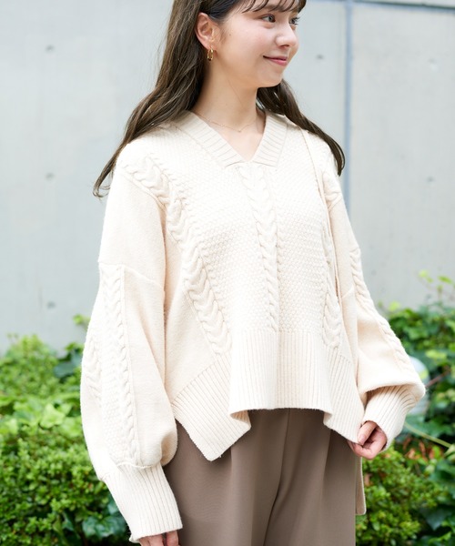 flower（フラワー）の「フーディーアランニット（ニット/セーター・レディース・アッシュグレー/アイボリー・FREE）」の19枚目の写真