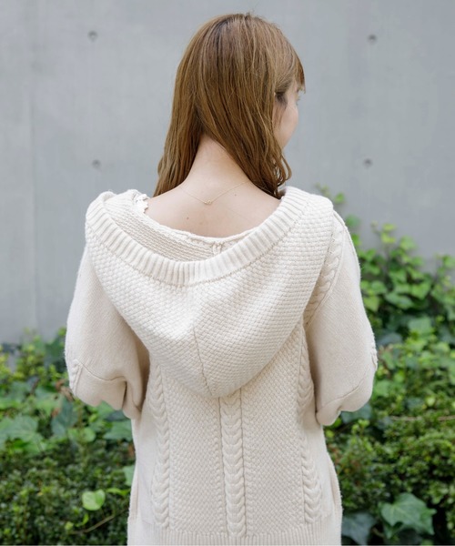 flower（フラワー）の「フーディーアランニット（ニット/セーター・レディース・アッシュグレー/アイボリー・FREE）」の17枚目の写真