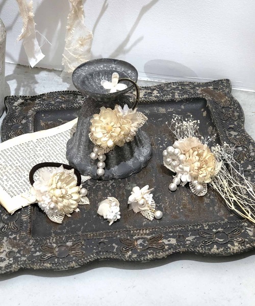 m.soeur(エムスール)の「コットンパールと布花のヘアゴム*(ヘアゴム・レディース・ベージュ・FREE)」の4枚目の写真