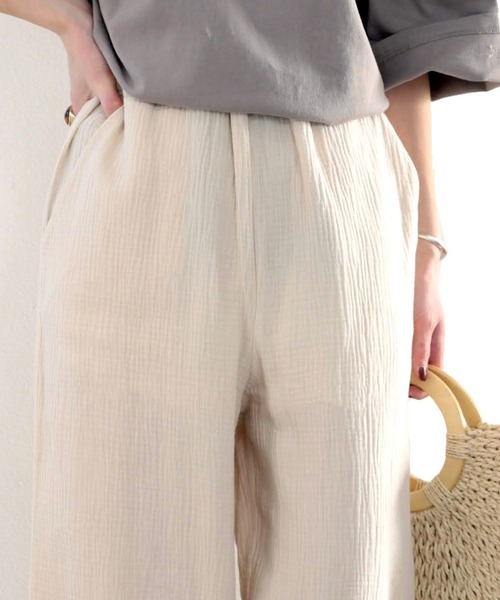 classicalelf（クラシカルエルフ）の「さらり、軽やか。リラックスstyleキマる、ダブルガーゼ楊柳カラーイージーパンツ（その他パンツ・レディース・ブラウン/グレイッシュベージュ/アイボリー/ブラック/グリーン系その他・SMALL/LARGE/MEDIUM/X-LARGE/XX-LARGE）」の15枚目の写真