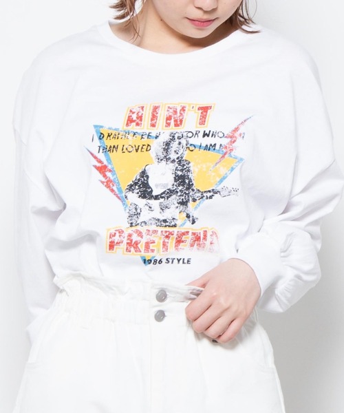 WEGO（ウィゴー）の「WEGO/ヴィンテージライクプリントロンＴ（Tシャツ/カットソー・レディース・カーキ/オフホワイト/ブラック系その他/スミクロ/グリーン系その他・FREE）」の2枚目の写真