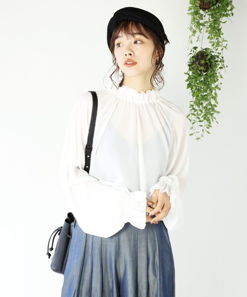 ARCANUM DESIGN(アルカナムデザイン)の「ARL フリルカラーチュニックブラウス(シャツ/ブラウス・レディース・ホワイト/ブラック/ベージュ・FREE)」の1枚目の写真