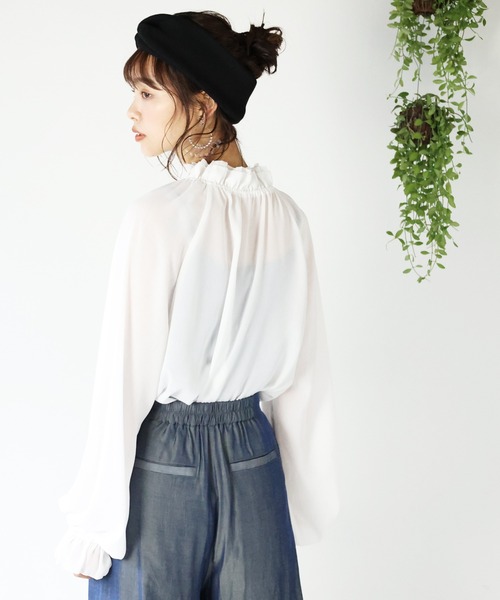 ARCANUM DESIGN(アルカナムデザイン)の「ARL フリルカラーチュニックブラウス(シャツ/ブラウス・レディース・ホワイト/ブラック/ベージュ・FREE)」の10枚目の写真
