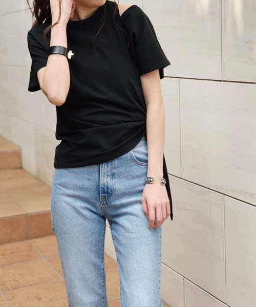 Banner Barrett(バナーバレット)の「【手洗い可】アシンメトリーレイヤードTシャツ(Tシャツ/カットソー・レディース・ブラック/ベージュ/アイボリー・38)」の4枚目の写真