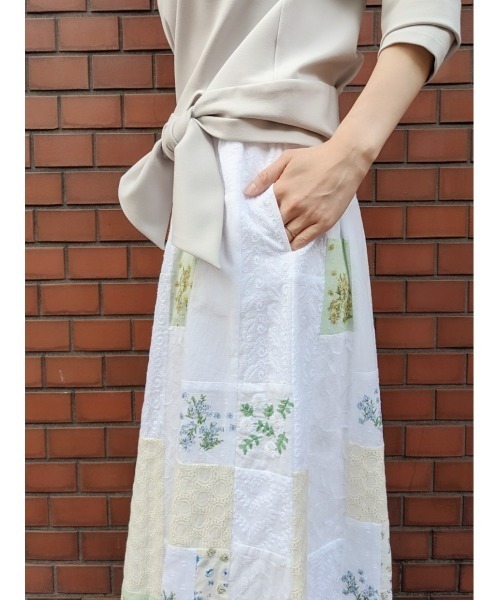 BEARDSLEY（ビアズリー）の「パッチワーク＆刺繍スカート（スカート・レディース・ホワイト/ライトグレー・FREE）」の9枚目の写真