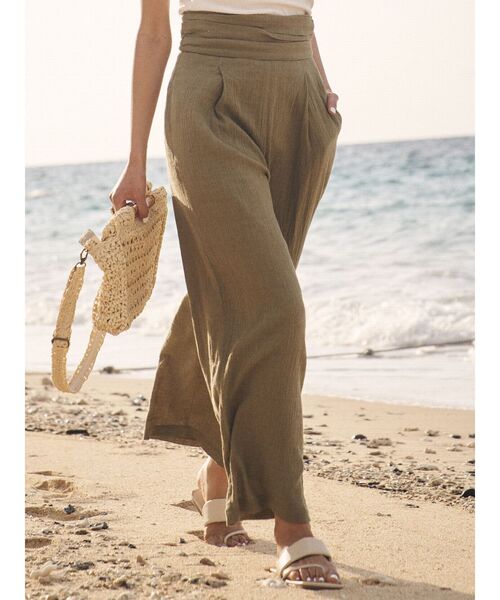To the sea（トゥーザシー）の「ハイウエストタックパンツ（その他パンツ・レディース・カーキ/ブラック/ベージュ・SMALL/MEDIUM）」の3枚目の写真