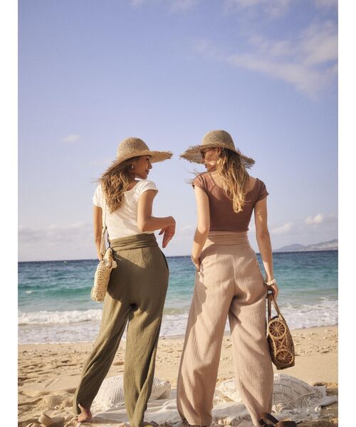 To the sea（トゥーザシー）の「ハイウエストタックパンツ（その他パンツ・レディース・カーキ/ブラック/ベージュ・SMALL/MEDIUM）」の5枚目の写真
