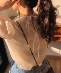 バックリボンシアーブラウス
