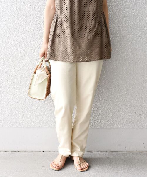 SHIPS（シップス）の「*ZOZO限定*テーパードイージーシェフパンツ◆（その他パンツ・レディース・ブラック/ベージュ/ナチュラル/オリーブ/ライトブルー・SMALL/MEDIUM/LARGE）」の21枚目の写真