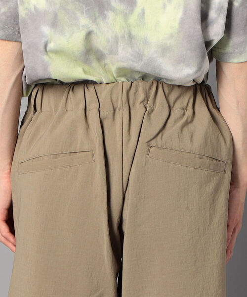 GLOSTER(グロスター)の「EVALET QUICK DRY CLIMBING SHORTS クライミングショーツ (※吸水速乾、ウォッシャブル、シワになりにくいイージーケア素材を使用!)(その他パンツ・メンズ・ベージュ/ネイビー・MEDIUM/LARGE/SMALL)」の8枚目の写真